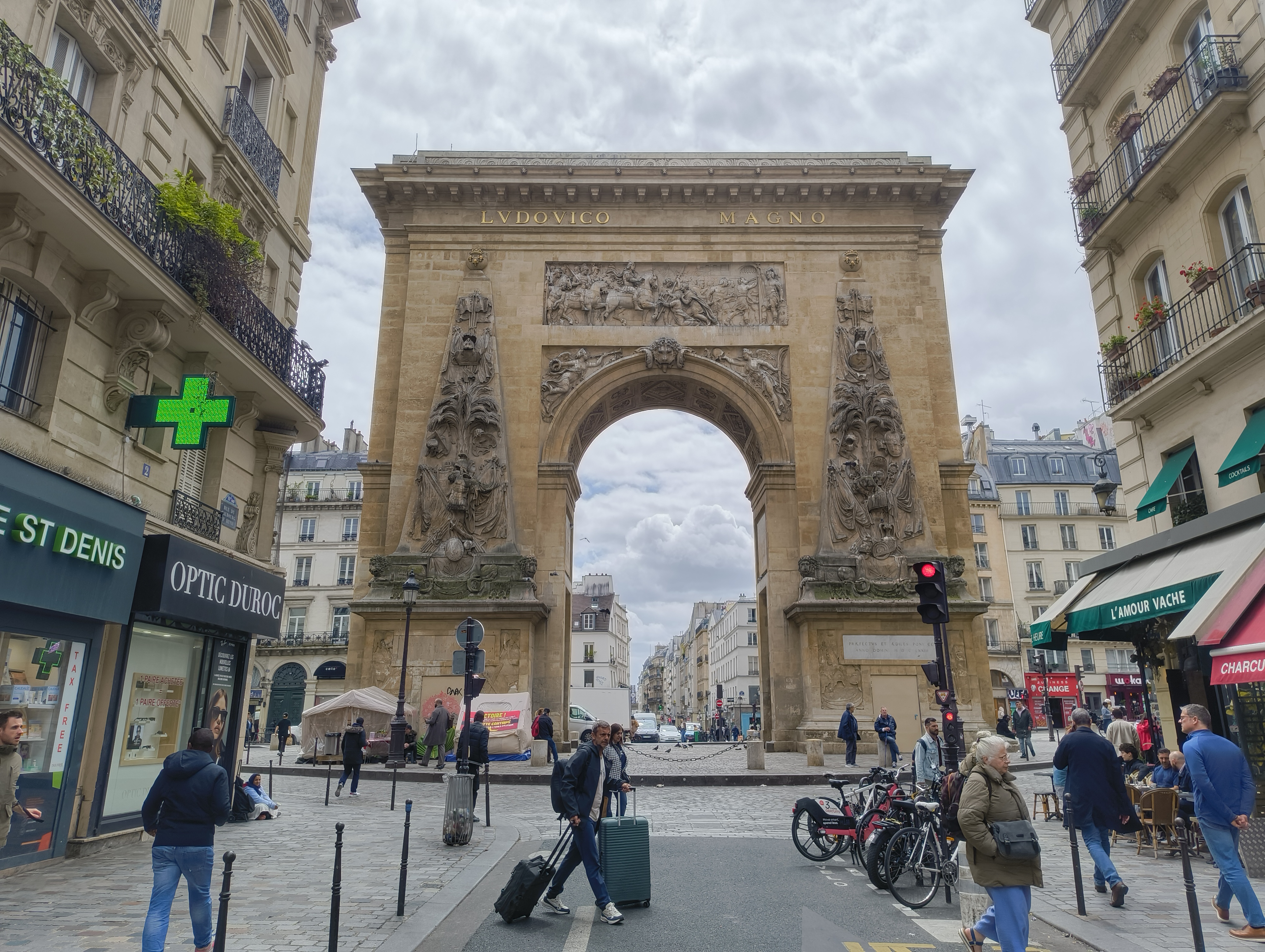 The Porte Saint-Denis on the Grands Boulevards in Paris, the 1672 triumphal arch built to François Blondel's design to commemorate Louis XIV's Rhine campaign